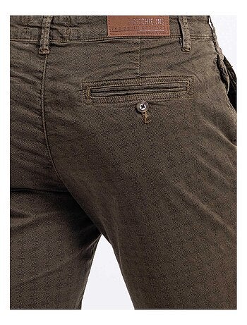 Bermuda chino con motivi BOLSOU