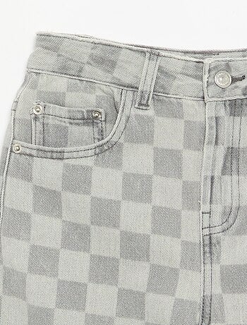 Bermuda in denim a quadri