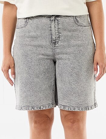 Bermuda in denim a vita alta