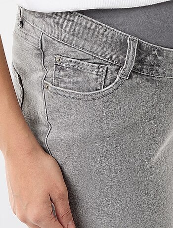 Bermuda in denim a vita alta premaman