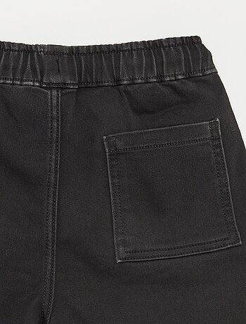 Bermuda in jeans con vita elasticizzata