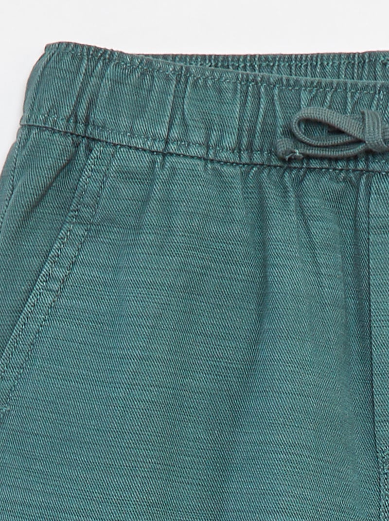 Bermuda in twill tinta unita con tasche VERDE - Kiabi