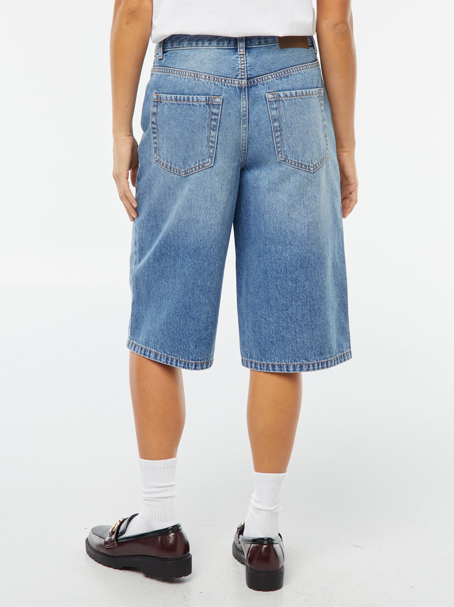 NYDJ Bermuda Taglie Forti In Denim Donna - Con Tecnologia Lift Tuck - Vestibilità Snellente - Cucitura Interna 28 Cm
