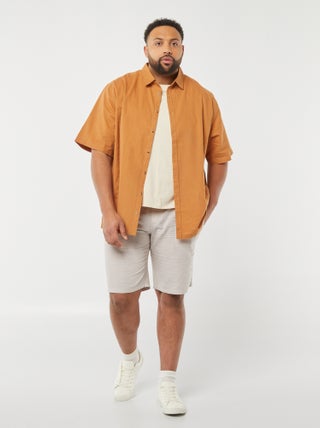 Bermuda leggeri in cotone e lino con elastico in vita