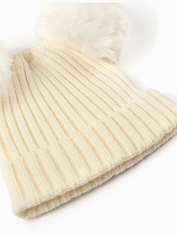 Berretto a maglia a costine con pompon