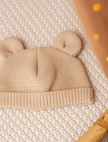 Berretto in maglia con piccole orecchie
