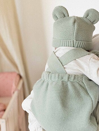 Berretto in maglia con piccole orecchie