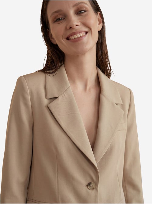 Blazer con collo a scialle e chiusura con bottoni my fashion - Kiabi Blazer con collo a scialle e chiusura con bottoni my fashion - Kiabi
