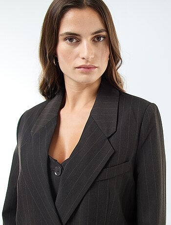 Blazer oversize a righe con apertura abbottonata