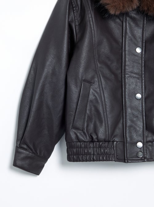 Blouson in similpelle con collo in pelliccia rimovibile - Kiabi Blouson in similpelle con collo in pelliccia rimovibile - Kiabi