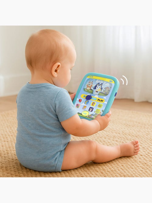 Bluey set tablet per bambini e telecomando con luci, suoni e parole in inglese - Kiabi Bluey set tablet per bambini e telecomando con luci, suoni e parole in inglese - Kiabi