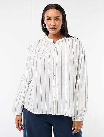 Blusa a collo rotondo e maniche lunghe