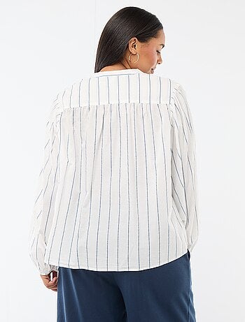 Blusa a collo rotondo e maniche lunghe