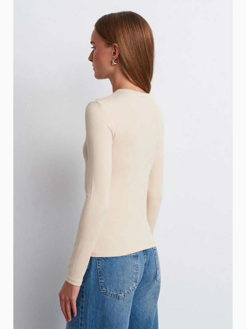 Blusa a coste con scollo rotondo e bottoni dilvin Crema - Kiabi
