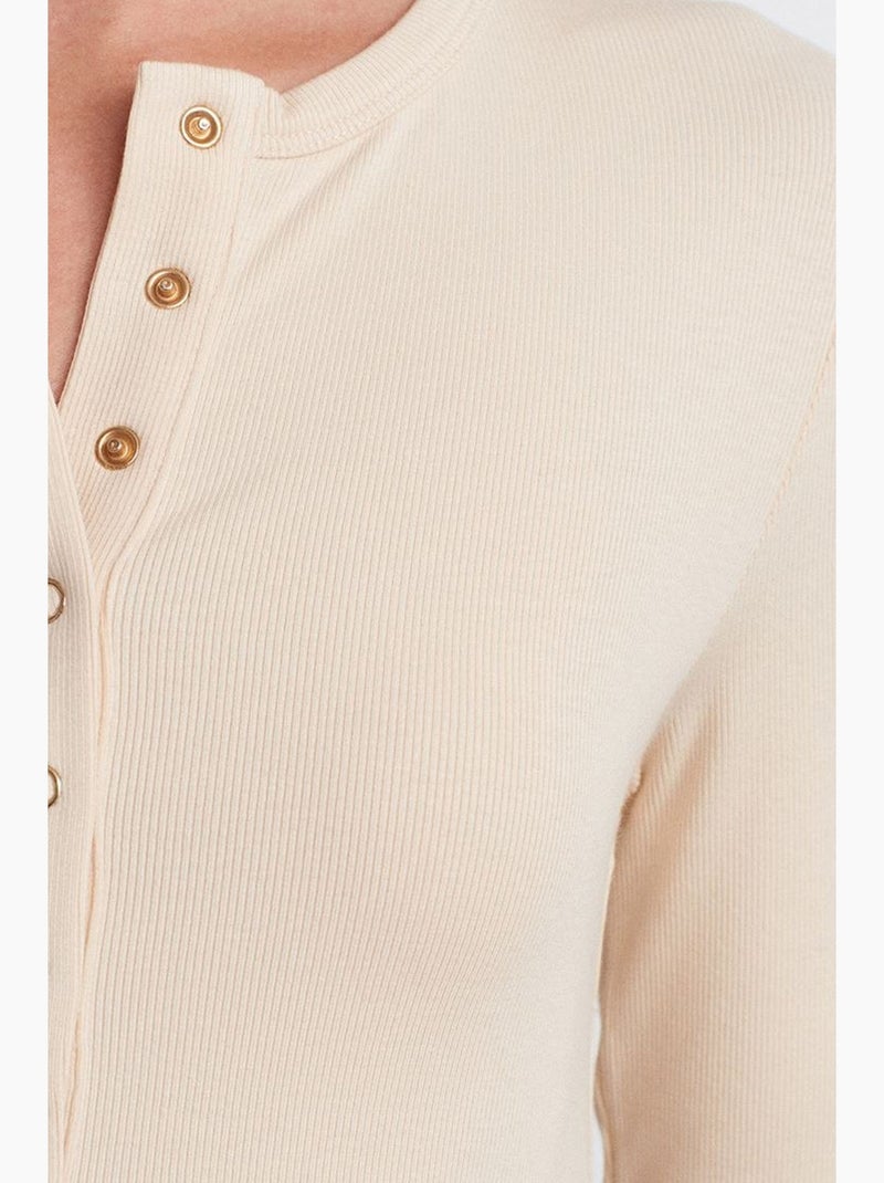 Blusa a coste con scollo rotondo e bottoni dilvin Crema - Kiabi