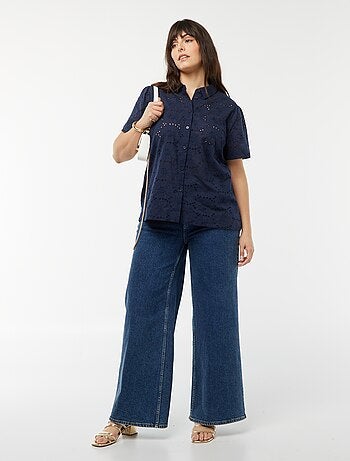 Blusa a maniche corte con ricami sangallo