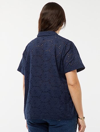 Blusa a maniche corte con ricami sangallo