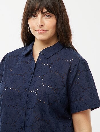 Blusa a maniche corte con ricami sangallo