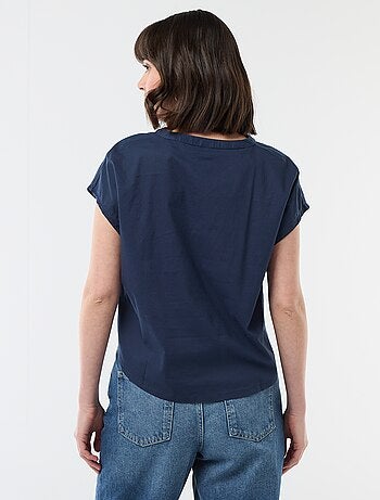 Blusa a maniche corte e scollo a V