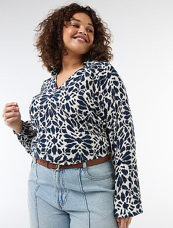 Blusa a maniche lunghe con colletto a punte libere