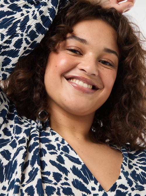 Blusa a maniche lunghe con colletto a punte libere - Kiabi