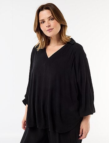 Blusa a maniche lunghe con colletto a punte libere