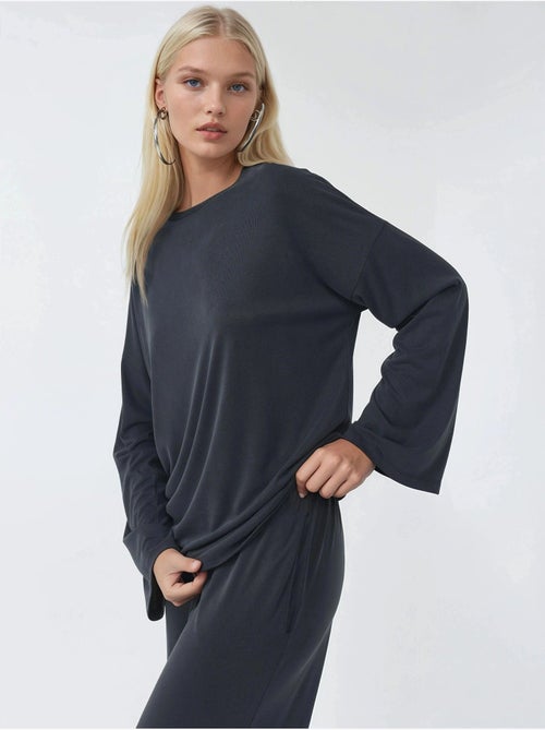Blusa a maniche lunghe con girocollo e vestibilità rilassata busem - Kiabi Blusa a maniche lunghe con girocollo e vestibilità rilassata busem - Kiabi