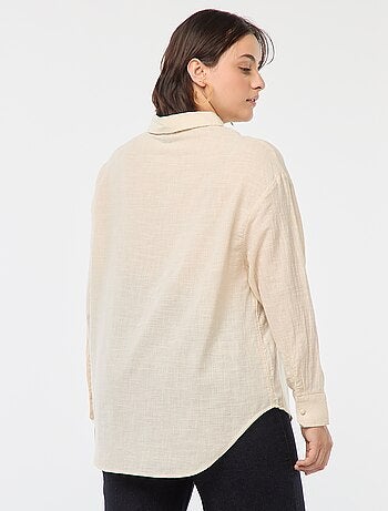 Blusa a maniche lunghe con ricami traforati