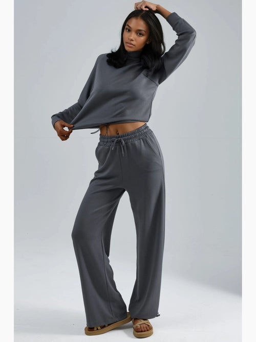 Blusa a mezzo collo modal touch e pantaloni con vita elasticizzata collezione bersan hiccup - Kiabi Blusa a mezzo collo modal touch e pantaloni con vita elasticizzata collezione bersan hiccup - Kiabi