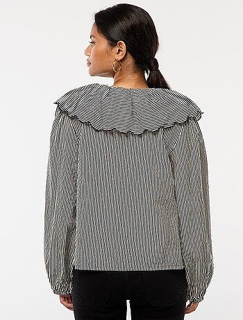 Blusa con ampio colletto tondo