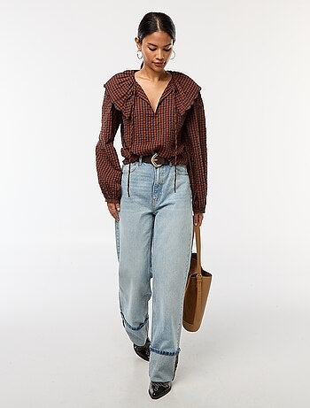 Blusa con ampio colletto tondo