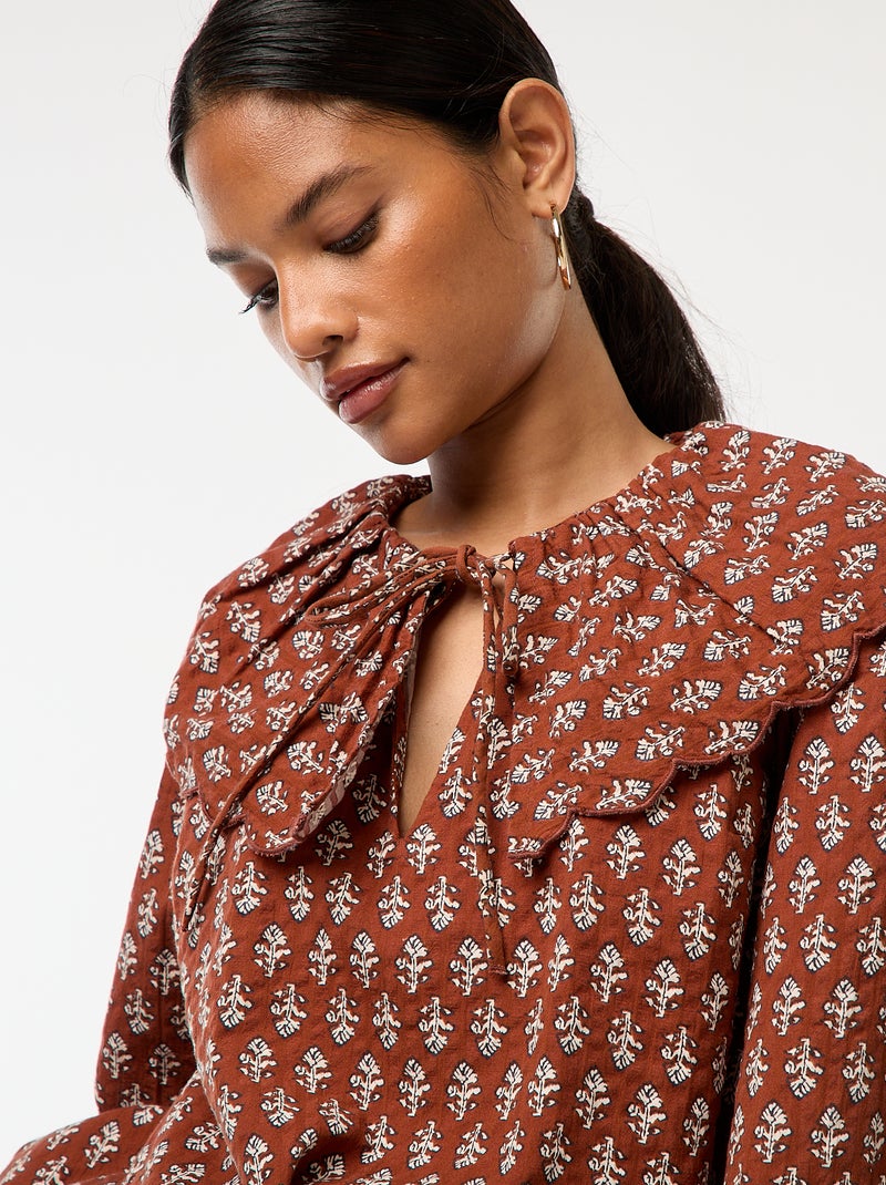 Blusa con ampio colletto tondo Marrone - Kiabi