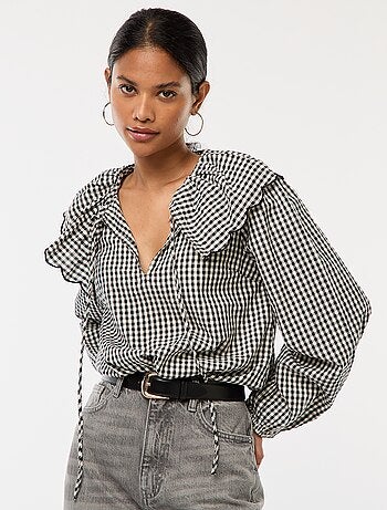 Blusa con ampio colletto tondo