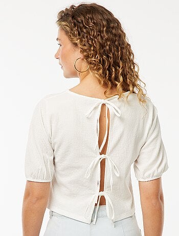 Blusa con lacci da annodare