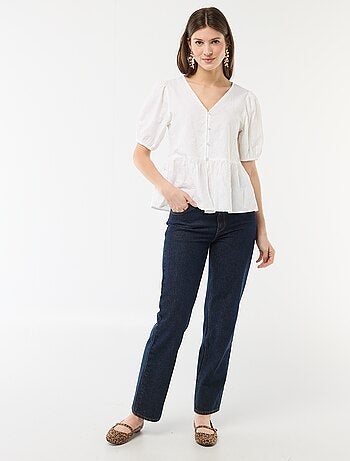 Blusa con ricami e fondo a volant