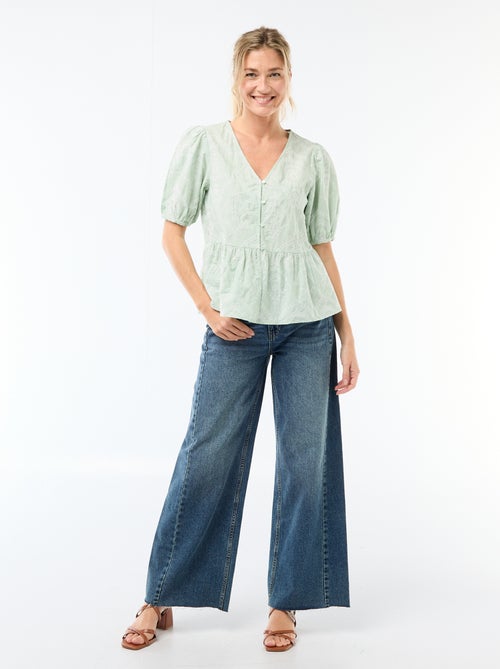 Blusa con ricami e fondo a volant - Kiabi