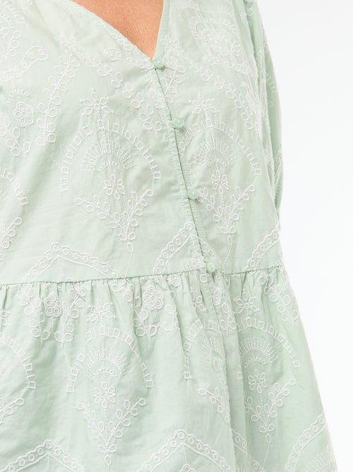 Blusa con ricami e fondo a volant - Kiabi