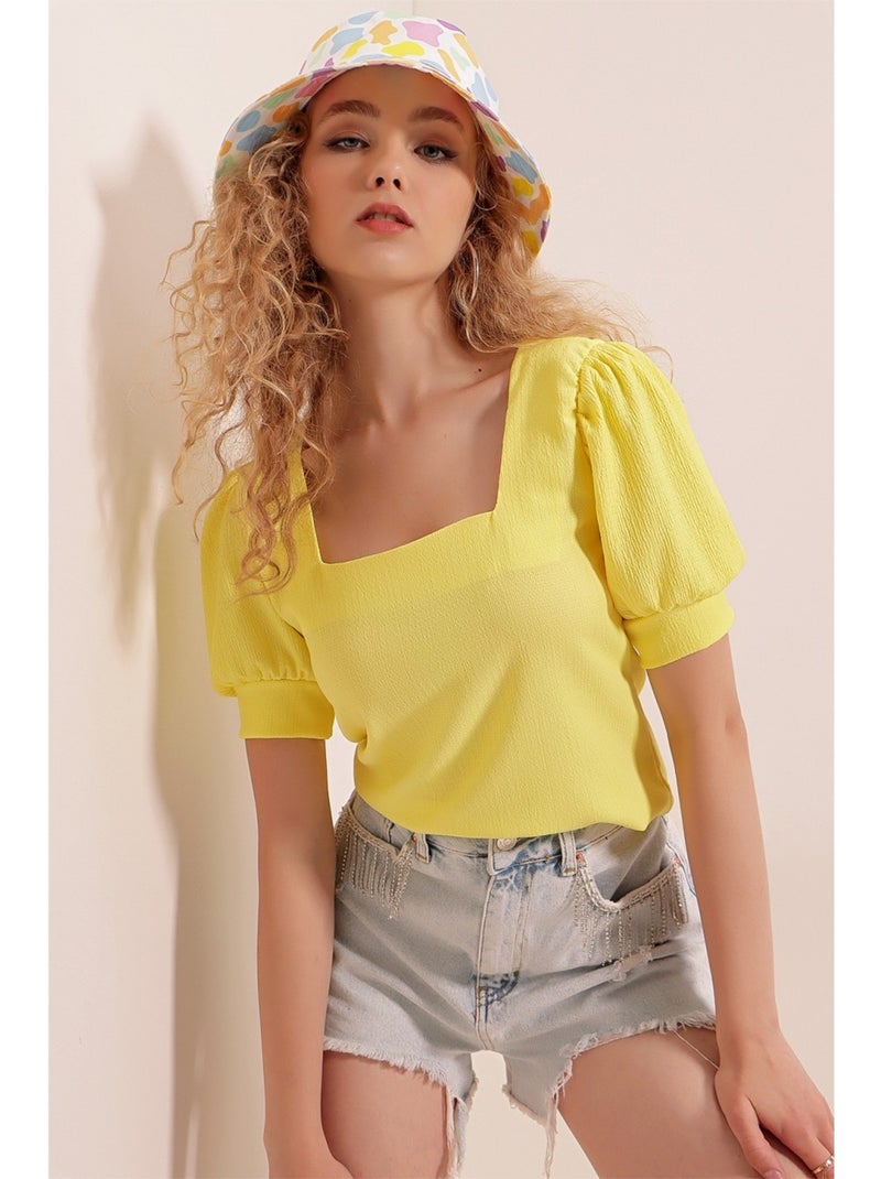 Blusa con scollo quadrato Giallo - Kiabi