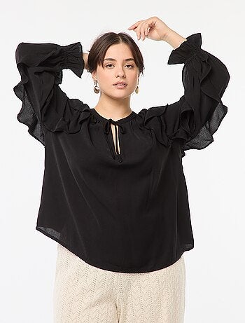 Blusa con volant su spalle e polsini + cordoncini da annodare al collo