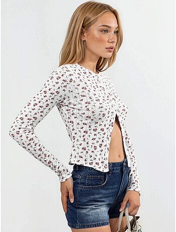 Blusa corta a coste con fiori e chiusura a bottoni busem