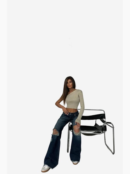 Blusa corta a coste lavorata a maglia con una spalla a righe hiccup - Kiabi Blusa corta a coste lavorata a maglia con una spalla a righe hiccup - Kiabi