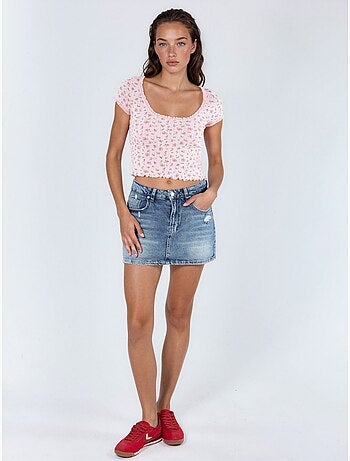 Blusa corta con scollo a u a fiori con balze busem