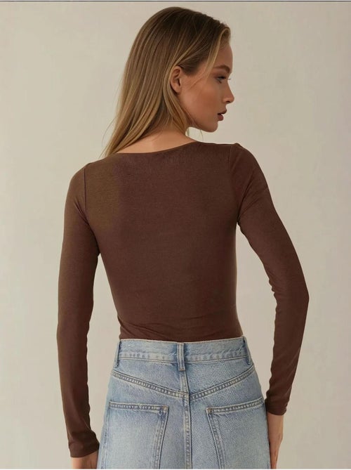 Blusa corta in viscosa con scollo rotondo slim fit hiccup - Kiabi Blusa corta in viscosa con scollo rotondo slim fit hiccup - Kiabi