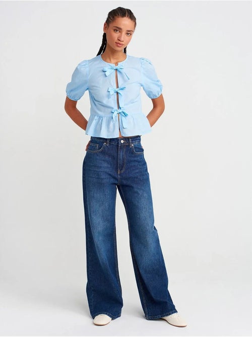 Blusa crop da donna con dettaglio fiocco dilvin - Kiabi Blusa crop da donna con dettaglio fiocco dilvin - Kiabi