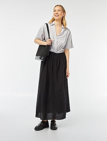 Blusa cropped con apertura incrociata abbottonata