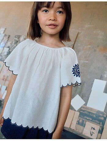 Blusa in cotone e lino con fiori