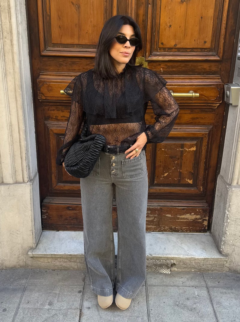 Blusa in pizzo con volant nero - Kiabi