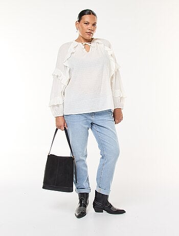 Blusa in plumetis con volant e lacci da annodare al collo