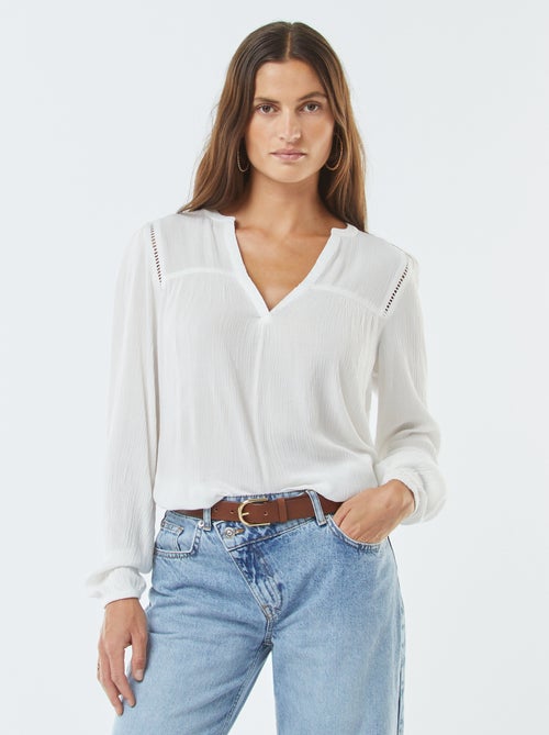 Blusa in tessuto effetto crêpe con bordo traforato - Kiabi