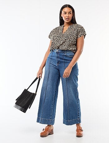 Blusa leggera a maniche corte